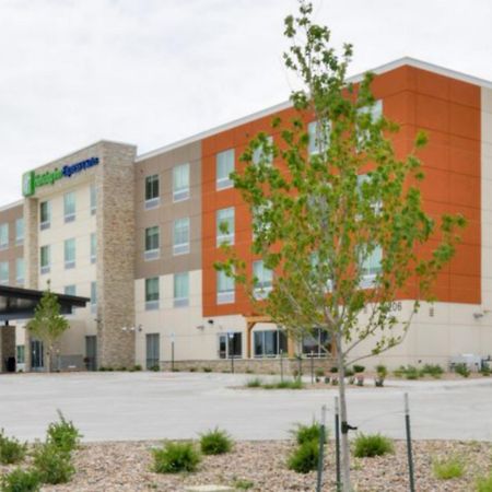 Holiday Inn Express - Alliance By Ihg Экстерьер фото