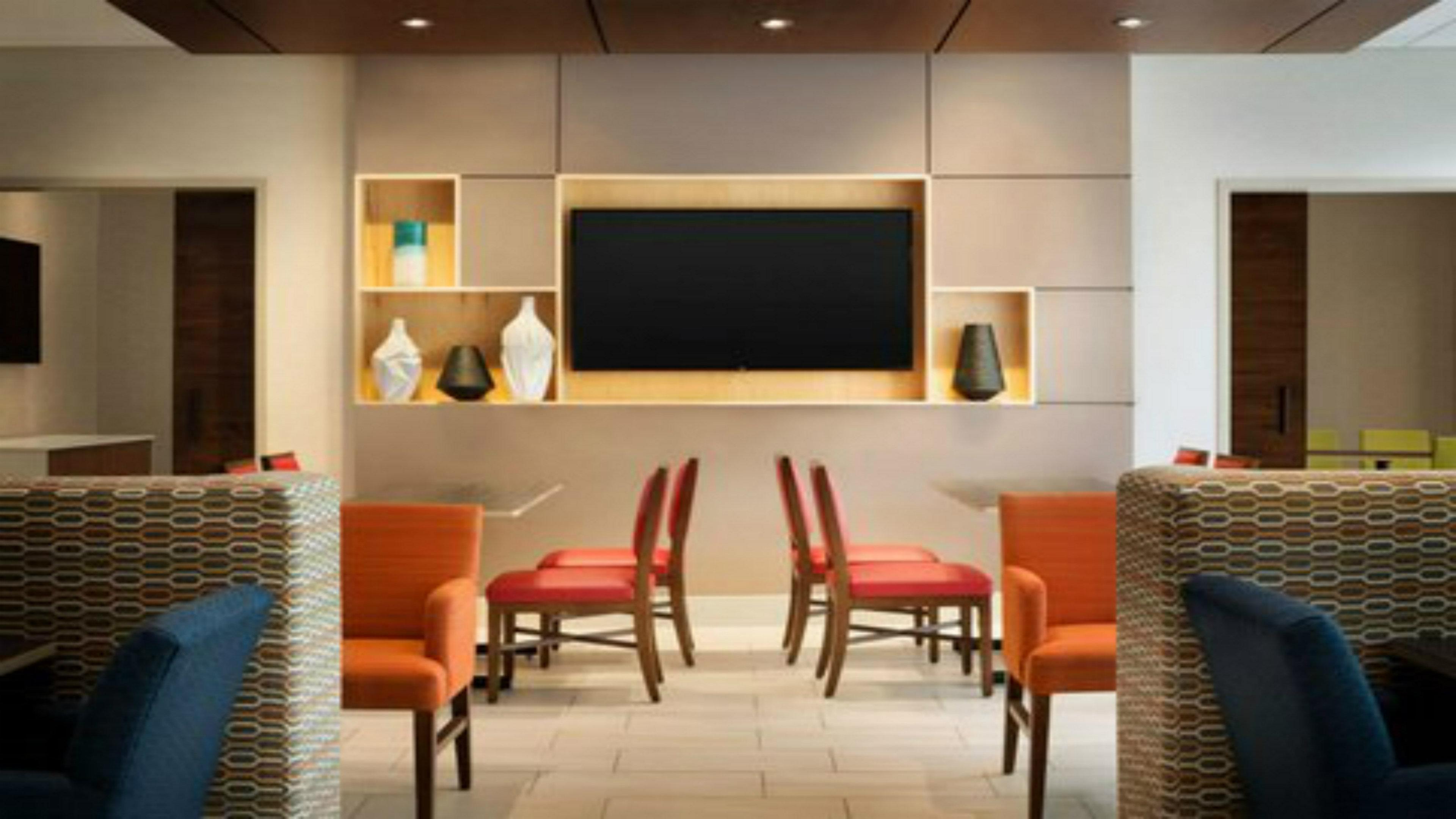 Holiday Inn Express - Alliance By Ihg Экстерьер фото
