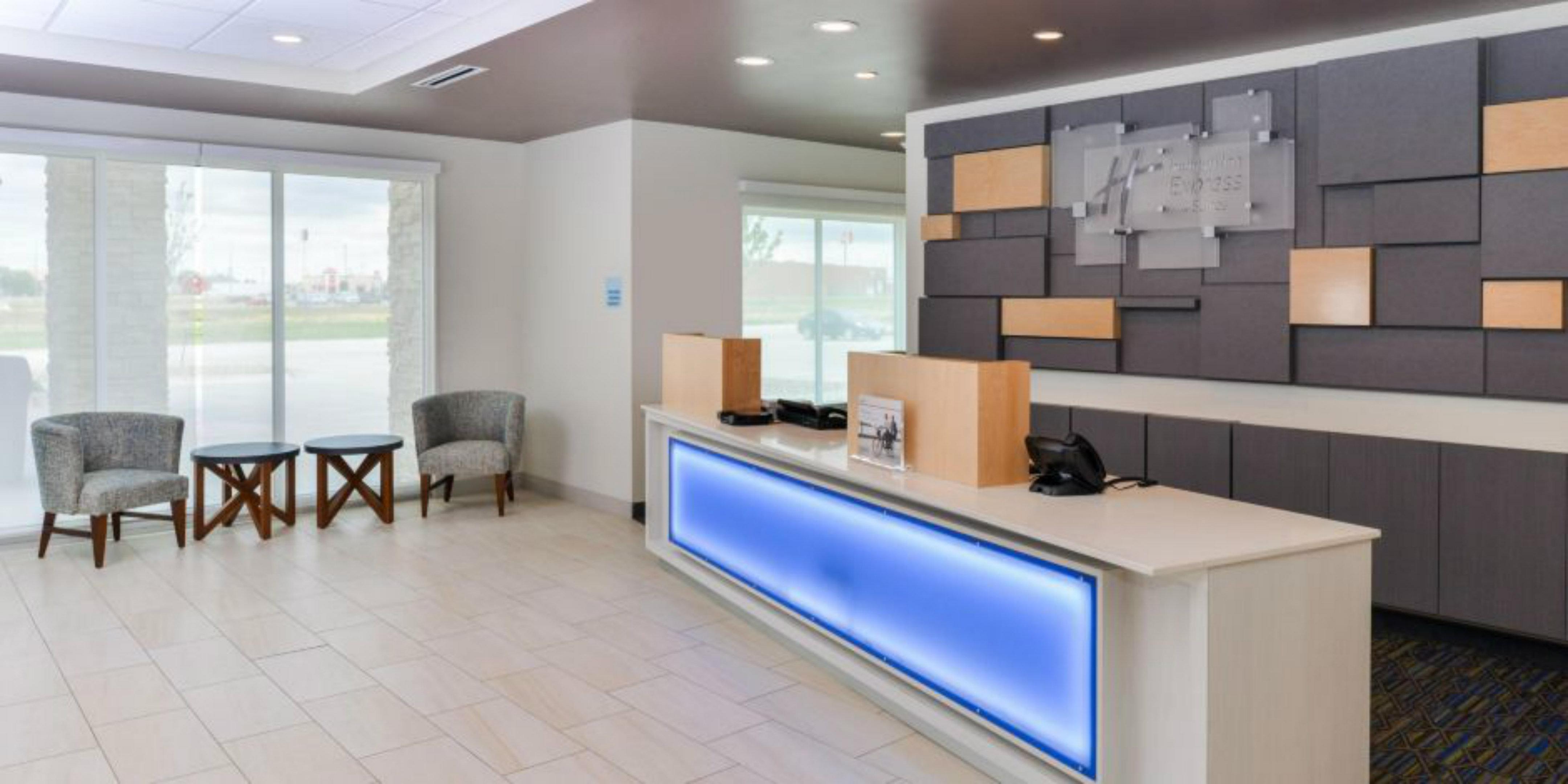 Holiday Inn Express - Alliance By Ihg Экстерьер фото
