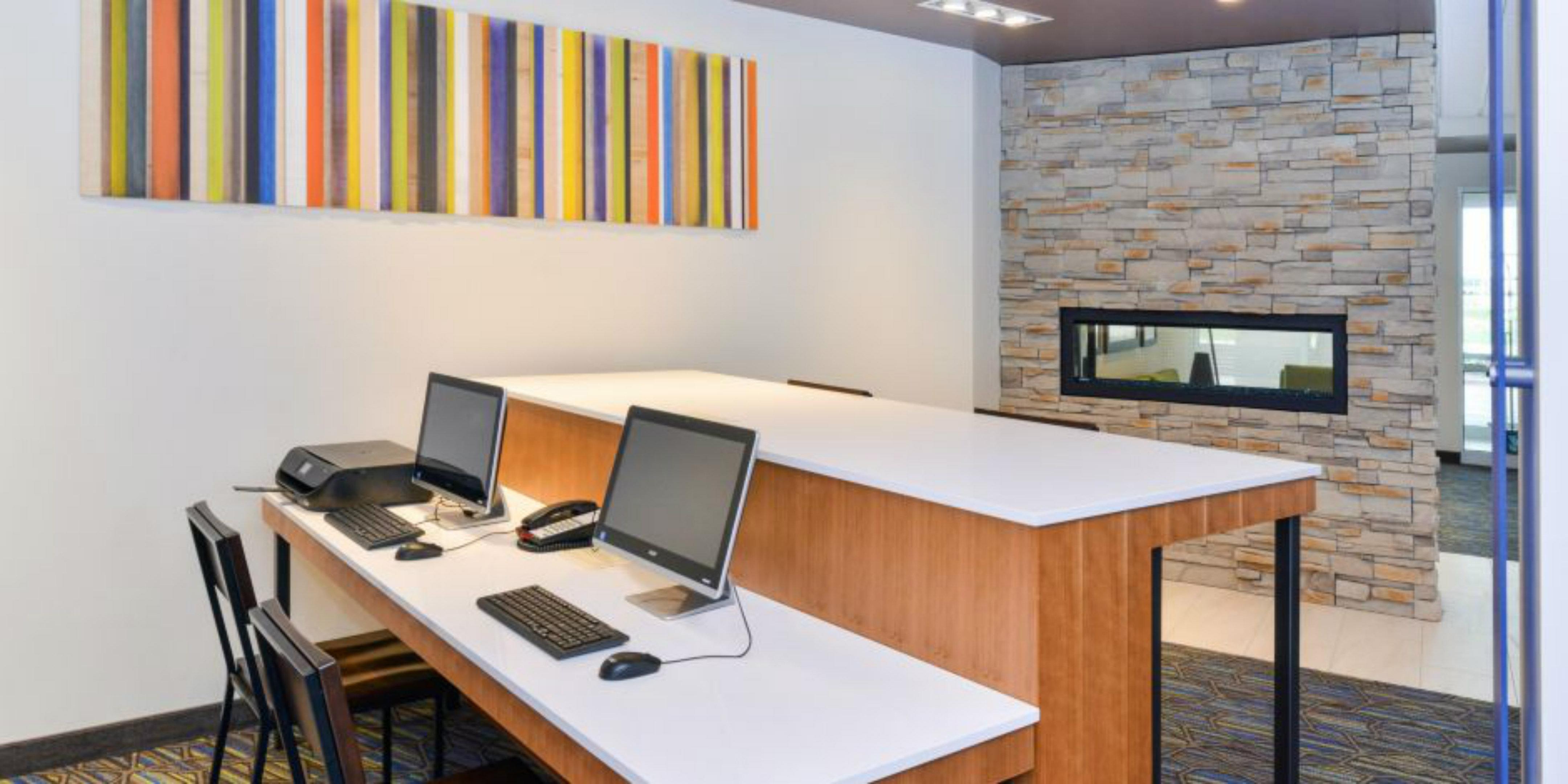 Holiday Inn Express - Alliance By Ihg Экстерьер фото